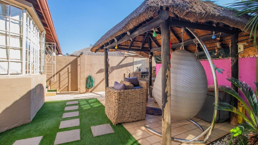 2 Bedroom Property for Sale in Norkem Park Gauteng