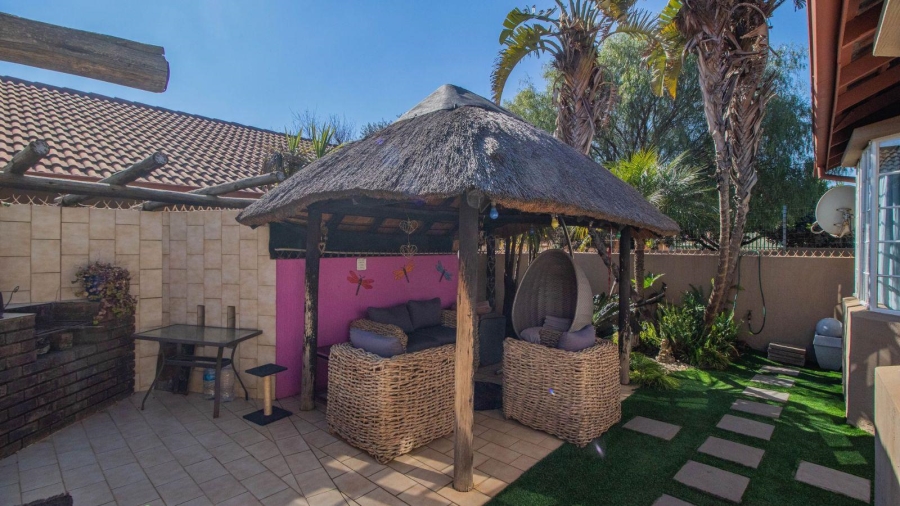 2 Bedroom Property for Sale in Norkem Park Gauteng
