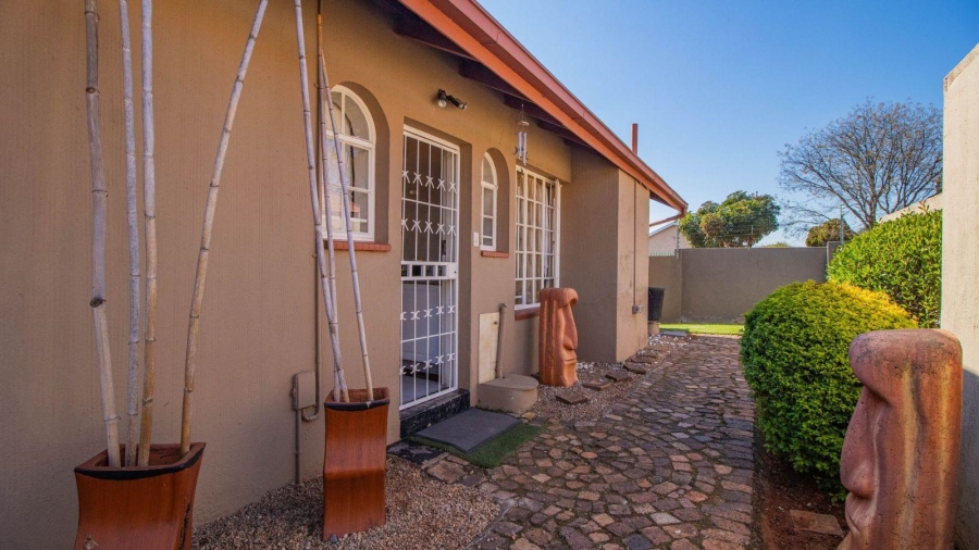 2 Bedroom Property for Sale in Norkem Park Gauteng