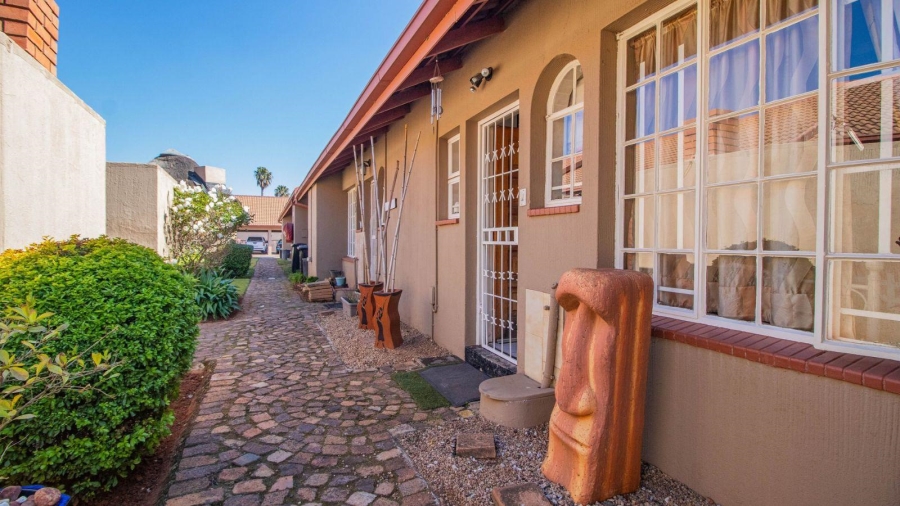 2 Bedroom Property for Sale in Norkem Park Gauteng