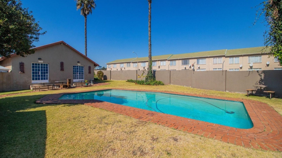 2 Bedroom Property for Sale in Norkem Park Gauteng
