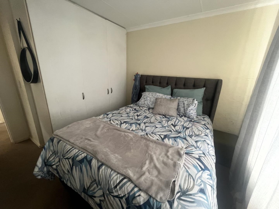 2 Bedroom Property for Sale in Esther Park Gauteng