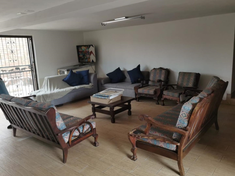 7 Bedroom Property for Sale in Sunair Park Gauteng