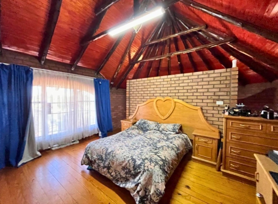 7 Bedroom Property for Sale in Sunair Park Gauteng