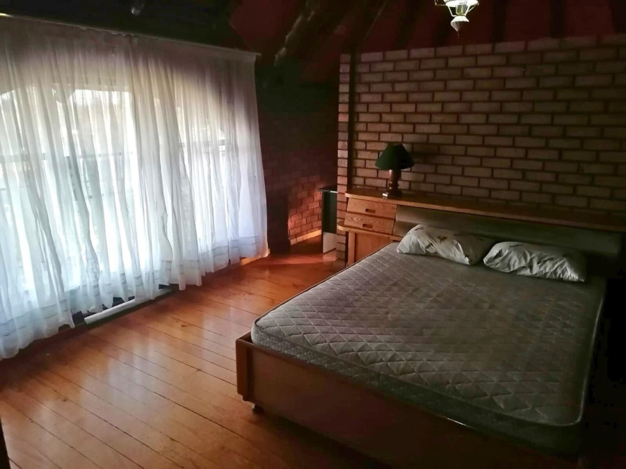 7 Bedroom Property for Sale in Sunair Park Gauteng