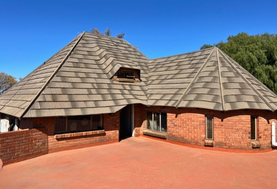 7 Bedroom Property for Sale in Sunair Park Gauteng
