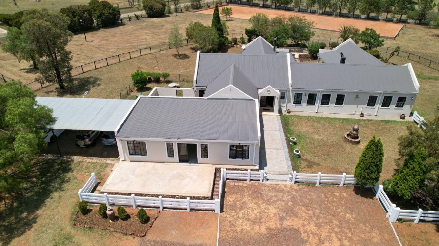 5 Bedroom Property for Sale in Blue Saddle Ranches Gauteng
