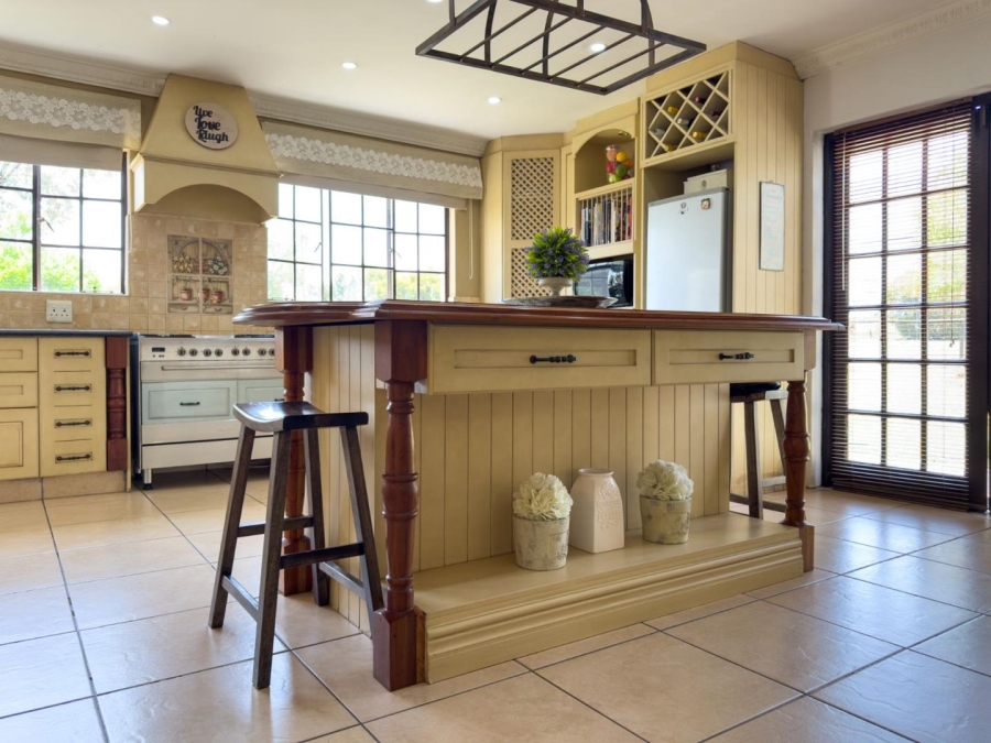 5 Bedroom Property for Sale in Blue Saddle Ranches Gauteng