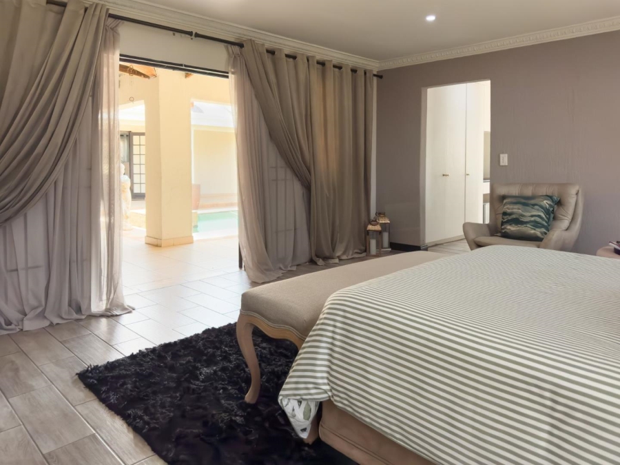 5 Bedroom Property for Sale in Blue Saddle Ranches Gauteng