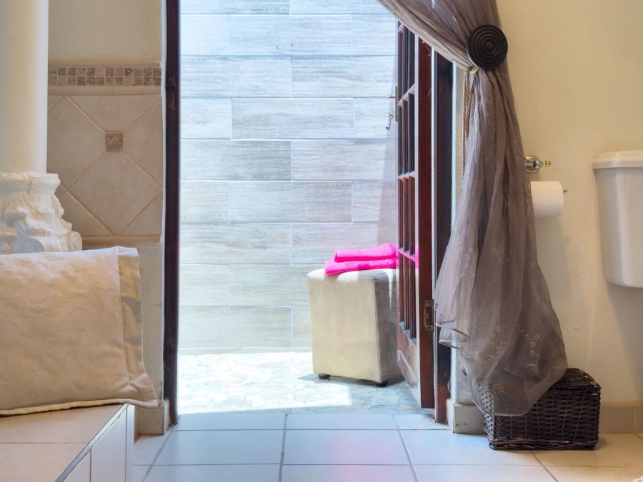 5 Bedroom Property for Sale in Blue Saddle Ranches Gauteng
