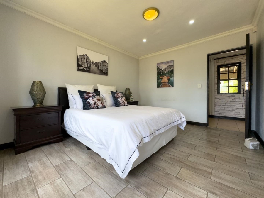 5 Bedroom Property for Sale in Blue Saddle Ranches Gauteng