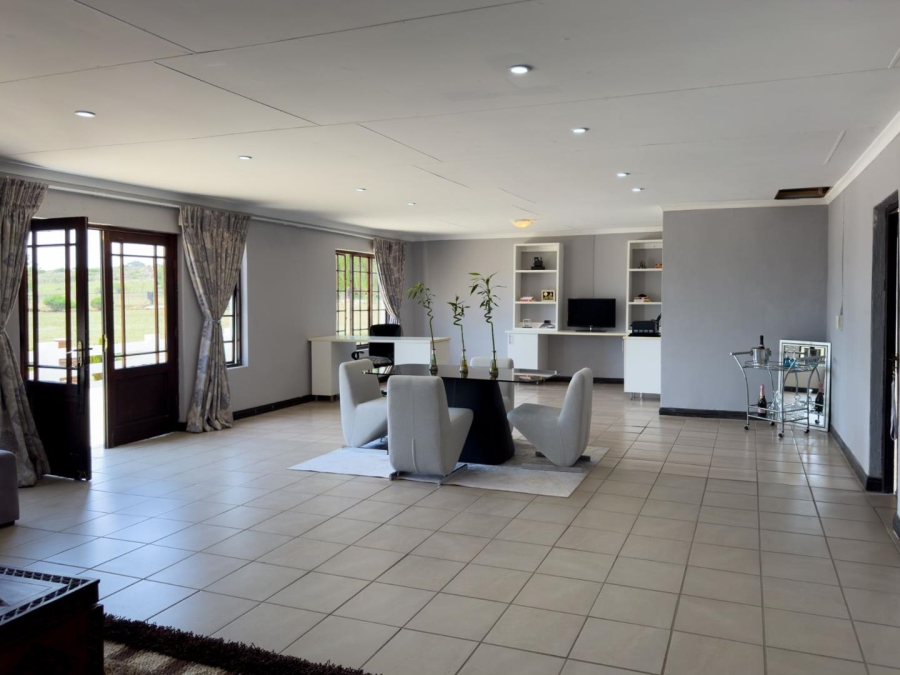 5 Bedroom Property for Sale in Blue Saddle Ranches Gauteng