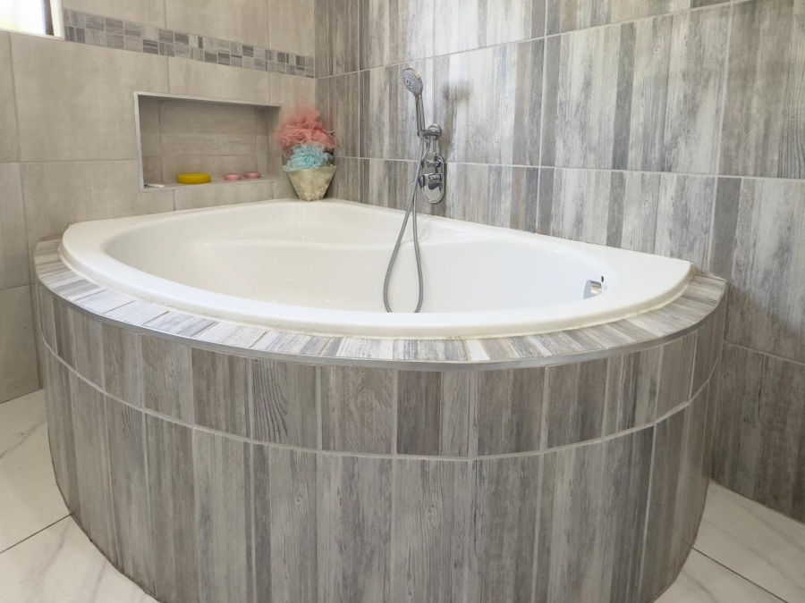 3 Bedroom Property for Sale in Walkerville Gauteng