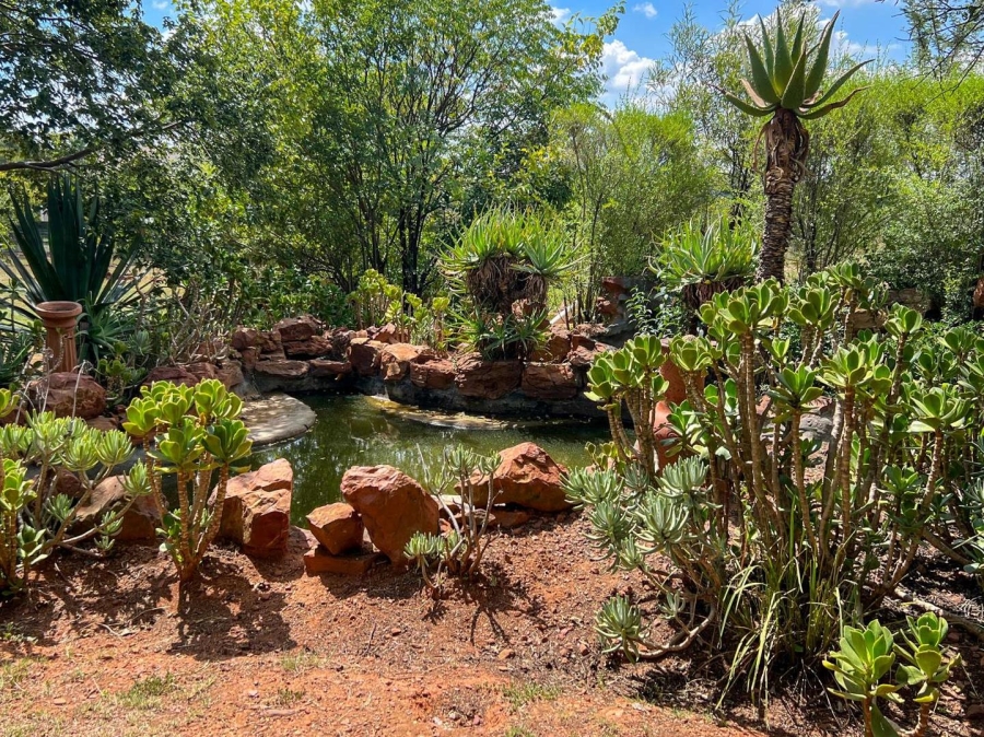 5 Bedroom Property for Sale in Blue Saddle Ranches Gauteng