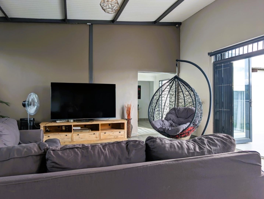 4 Bedroom Property for Sale in Drumblade A H Gauteng