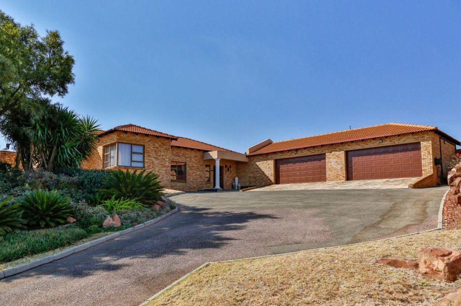 3 Bedroom Property for Sale in Blue Saddle Ranches Gauteng
