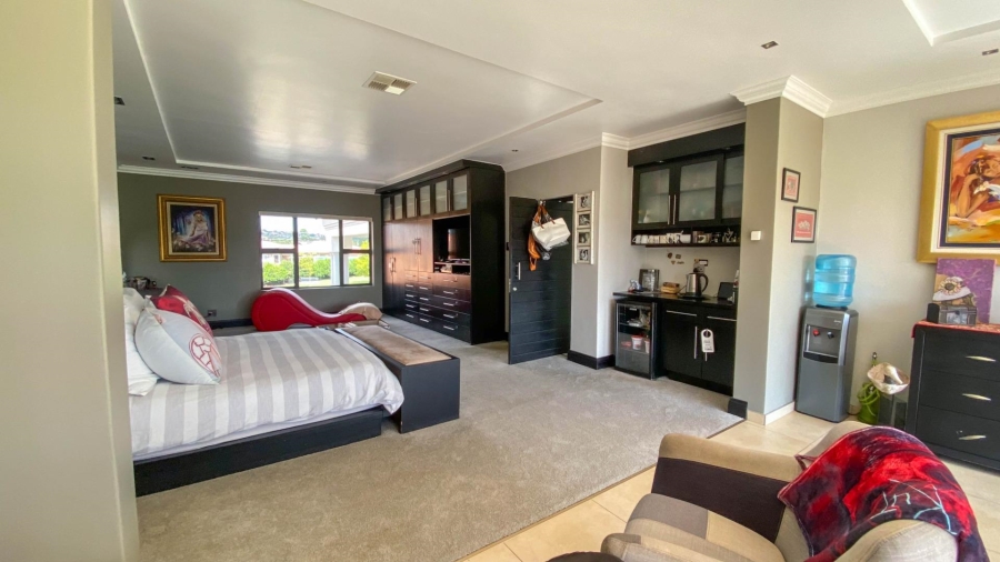 6 Bedroom Property for Sale in Blue Saddle Ranches Gauteng