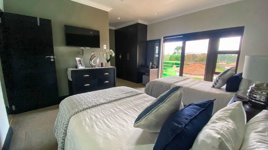 6 Bedroom Property for Sale in Blue Saddle Ranches Gauteng
