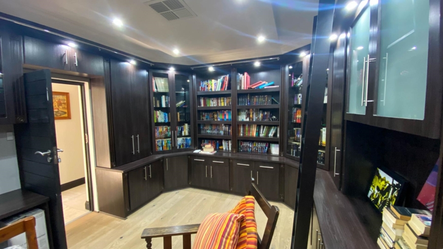 6 Bedroom Property for Sale in Blue Saddle Ranches Gauteng