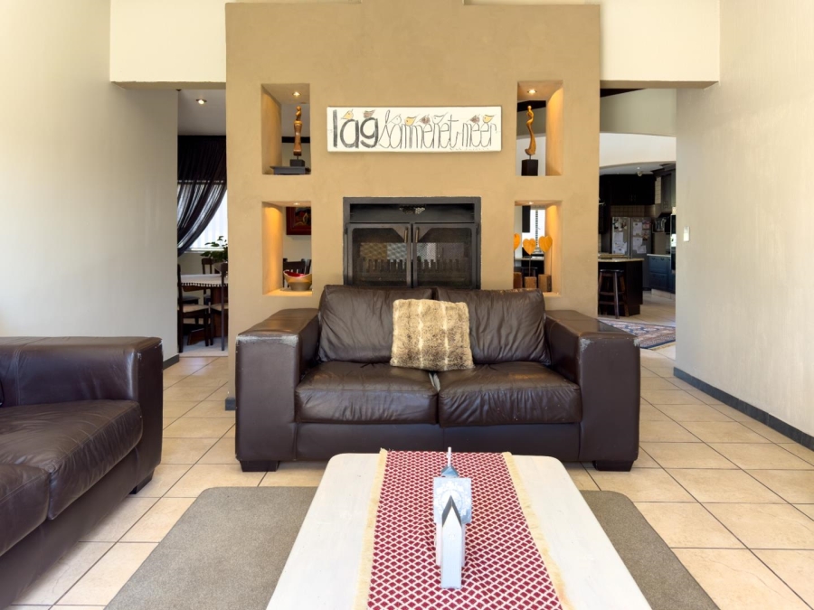 5 Bedroom Property for Sale in Blue Saddle Ranches Gauteng