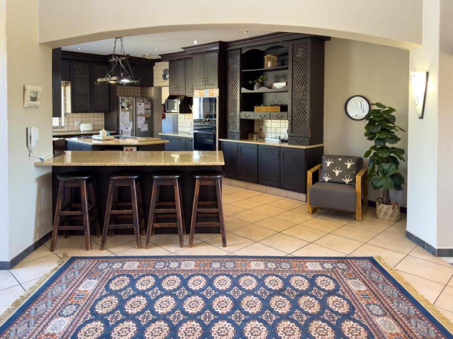 5 Bedroom Property for Sale in Blue Saddle Ranches Gauteng