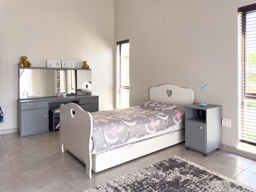 5 Bedroom Property for Sale in Blue Saddle Ranches Gauteng
