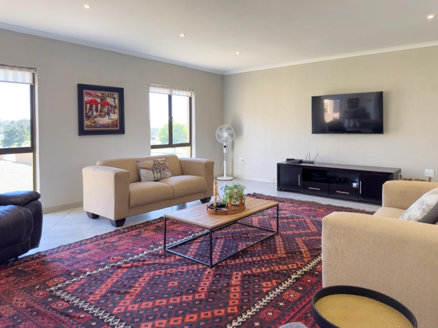 5 Bedroom Property for Sale in Blue Saddle Ranches Gauteng