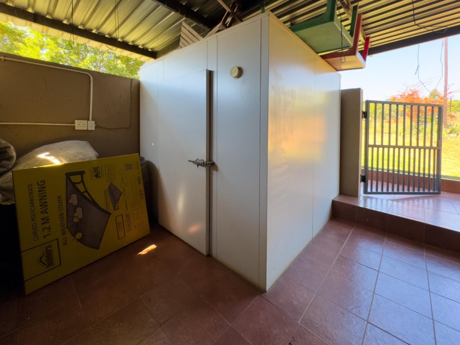 5 Bedroom Property for Sale in Blue Saddle Ranches Gauteng