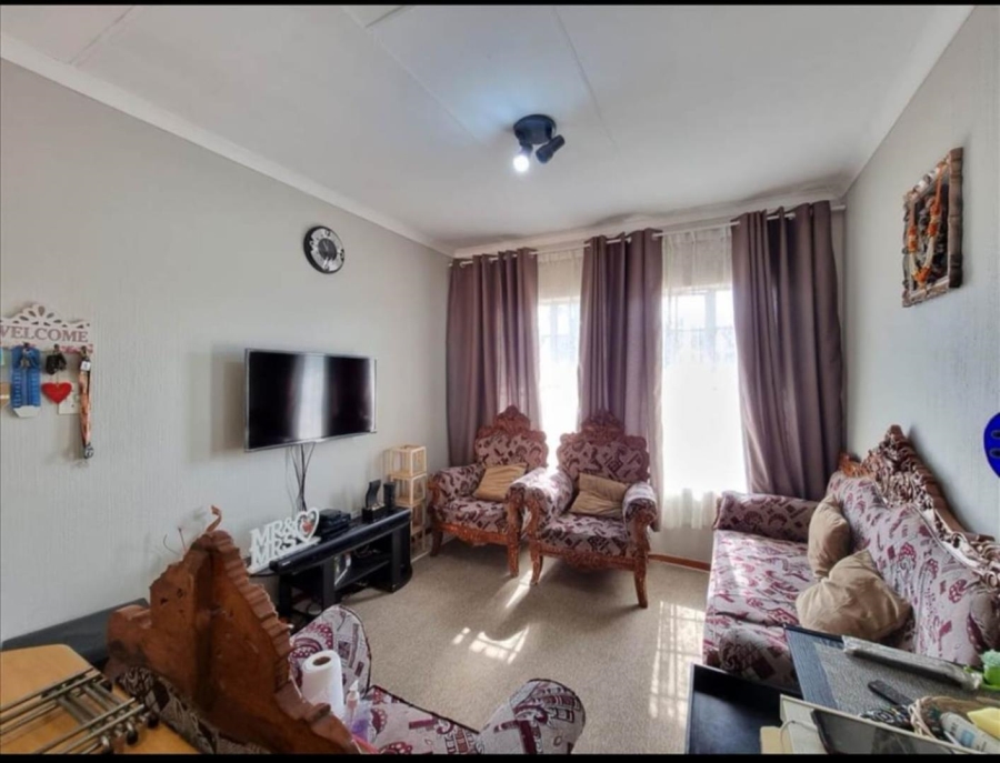 2 Bedroom Property for Sale in Bezuidenhout Valley Gauteng