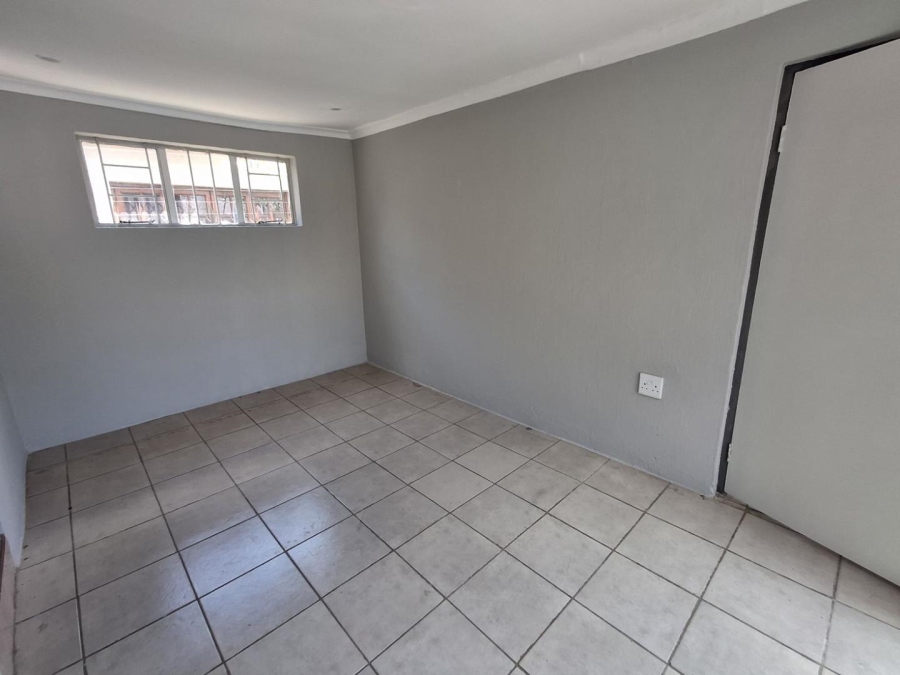 4 Bedroom Property for Sale in Bezuidenhout Valley Gauteng