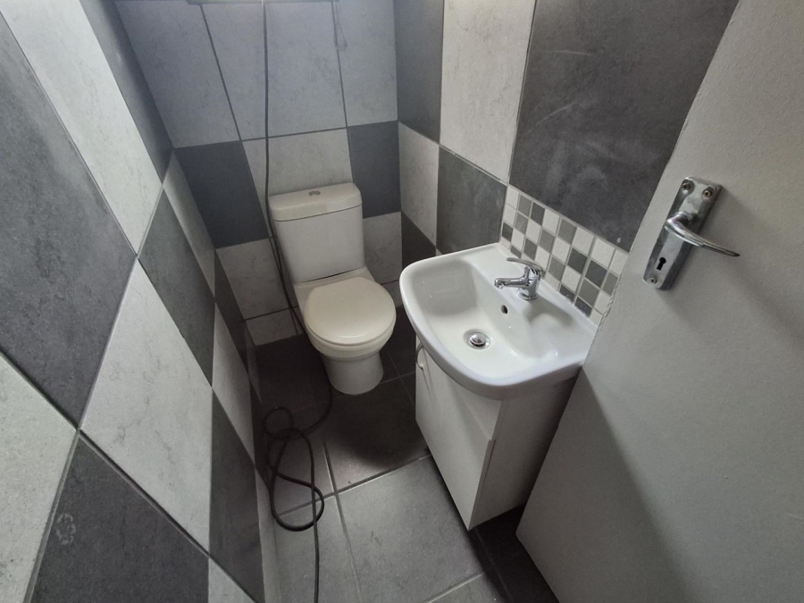 4 Bedroom Property for Sale in Bezuidenhout Valley Gauteng