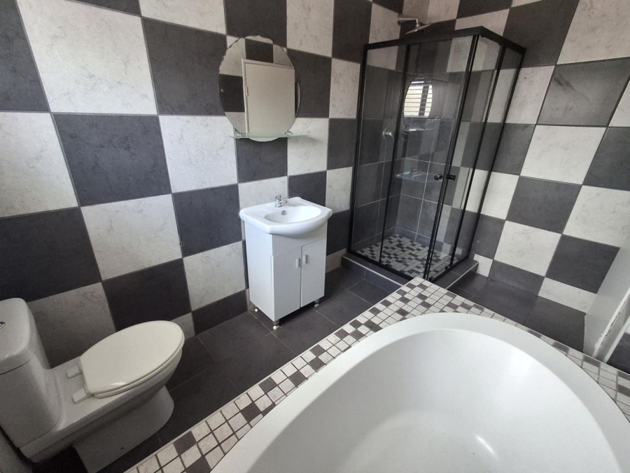 4 Bedroom Property for Sale in Bezuidenhout Valley Gauteng