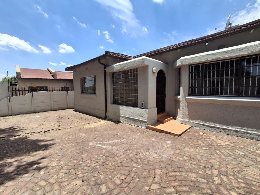 4 Bedroom Property for Sale in Bezuidenhout Valley Gauteng