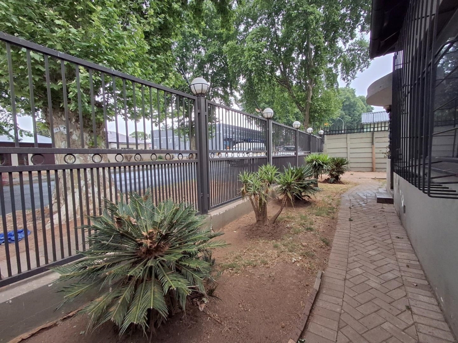 3 Bedroom Property for Sale in Bezuidenhout Valley Gauteng