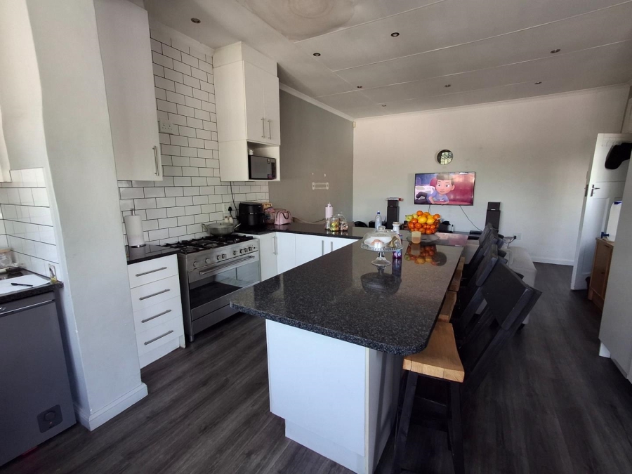 3 Bedroom Property for Sale in Bezuidenhout Valley Gauteng