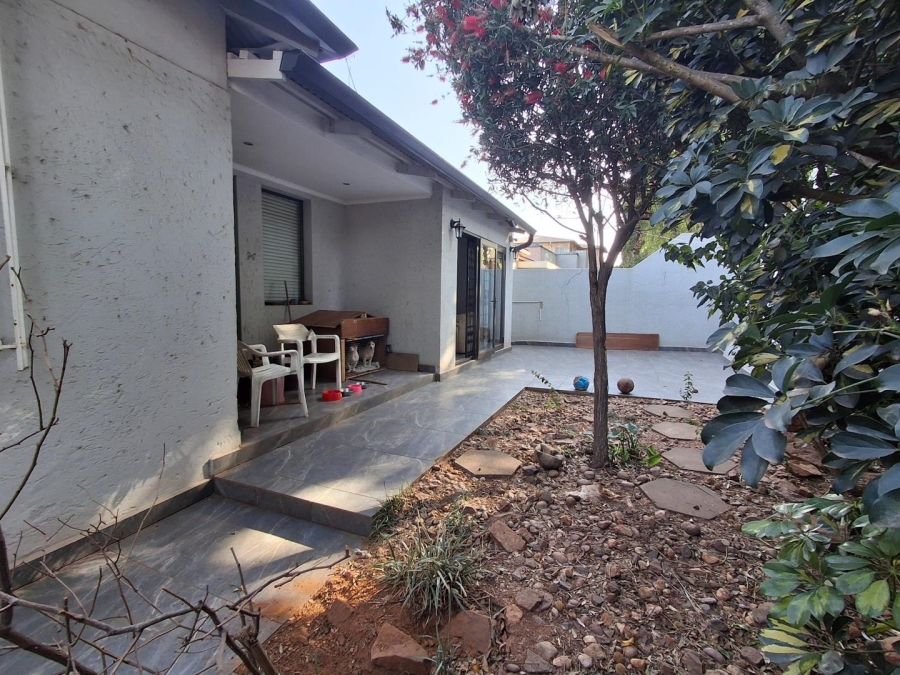 3 Bedroom Property for Sale in Bezuidenhout Valley Gauteng