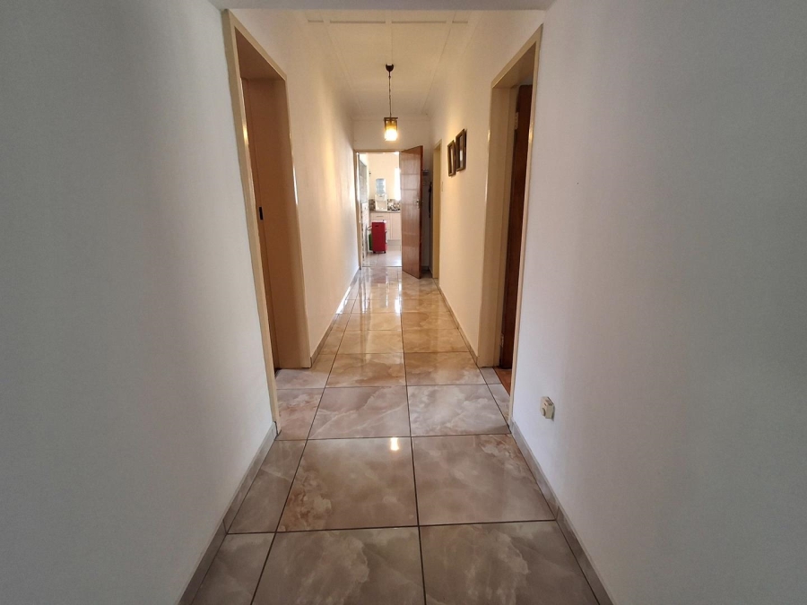 4 Bedroom Property for Sale in Bezuidenhout Valley Gauteng
