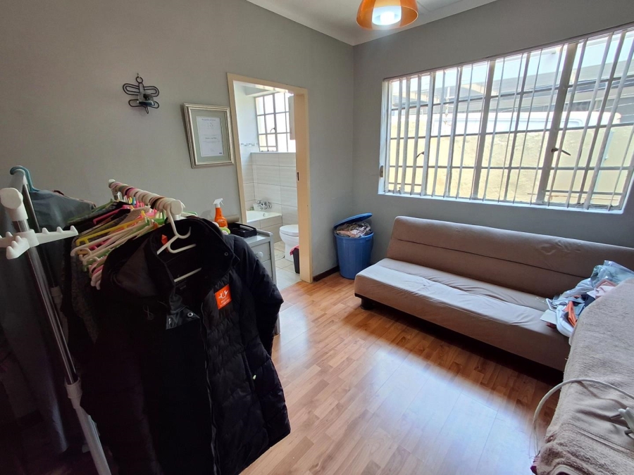 4 Bedroom Property for Sale in Bezuidenhout Valley Gauteng