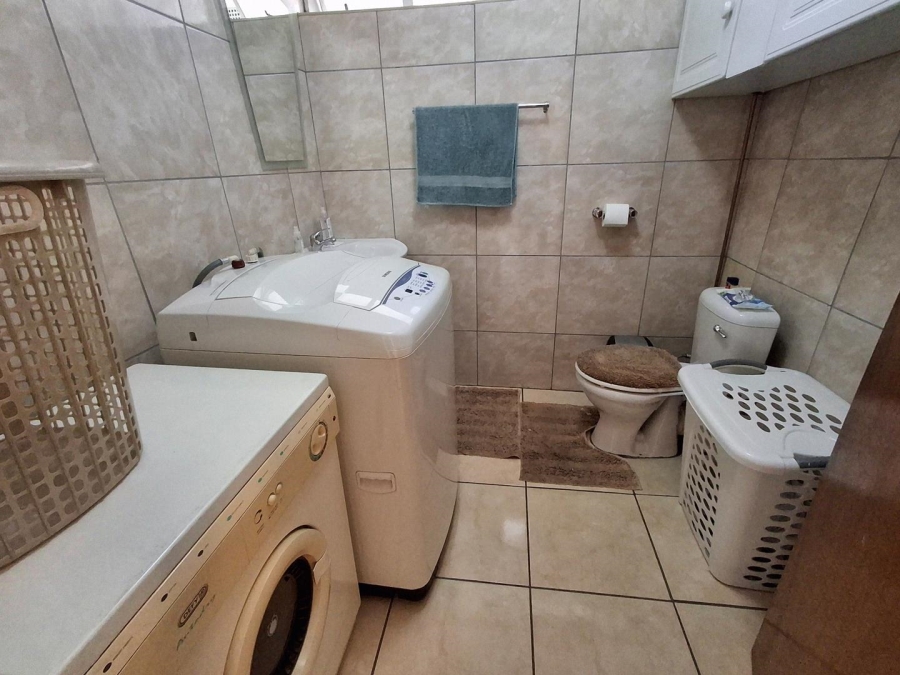 4 Bedroom Property for Sale in Bezuidenhout Valley Gauteng