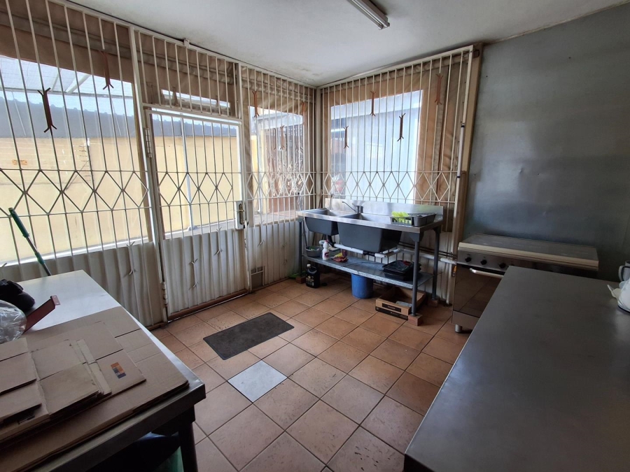 4 Bedroom Property for Sale in Bezuidenhout Valley Gauteng