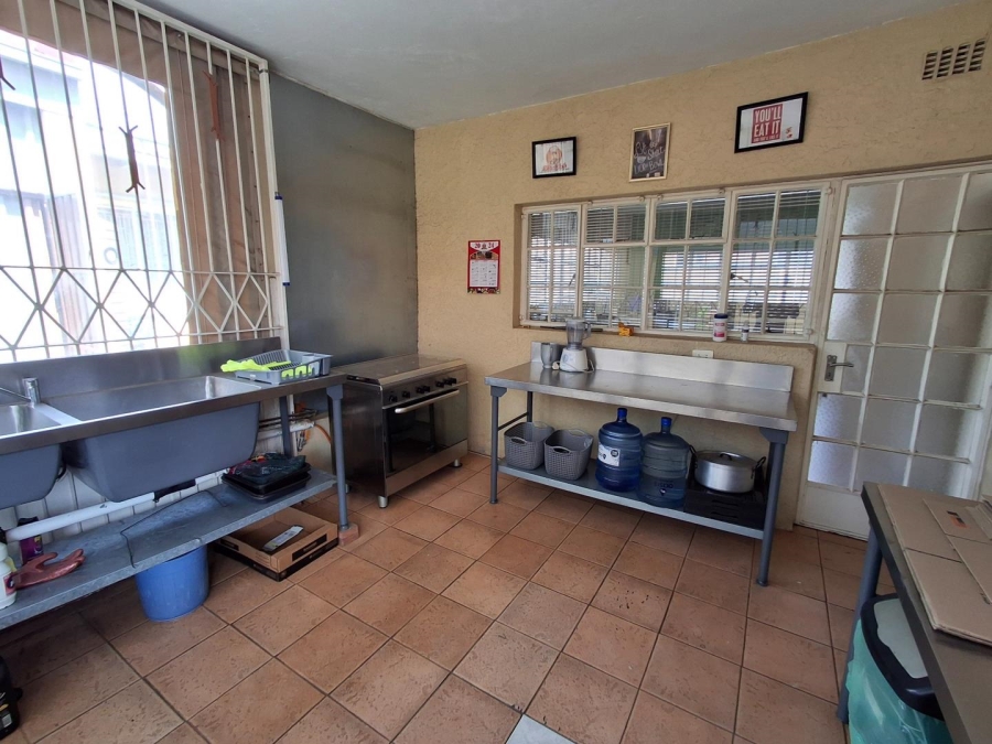 4 Bedroom Property for Sale in Bezuidenhout Valley Gauteng