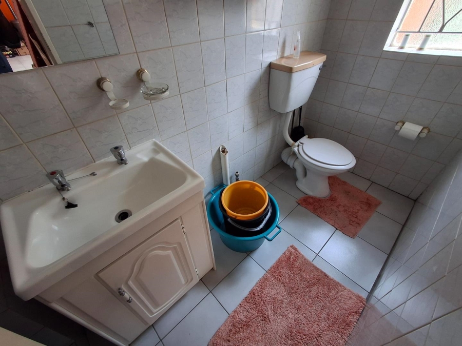 4 Bedroom Property for Sale in Bezuidenhout Valley Gauteng