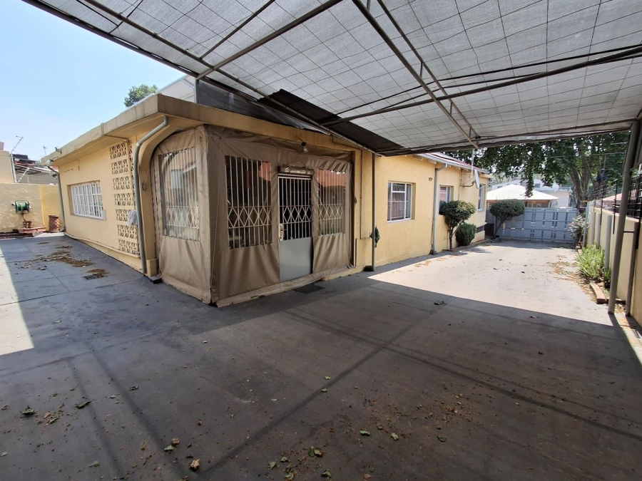 4 Bedroom Property for Sale in Bezuidenhout Valley Gauteng