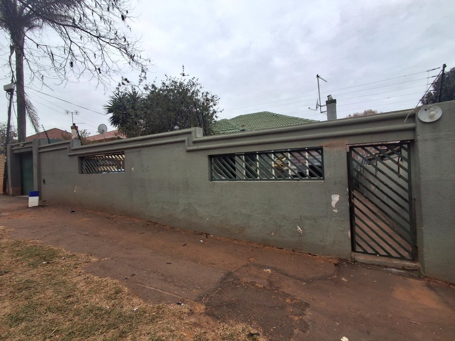 3 Bedroom Property for Sale in Bezuidenhout Valley Gauteng