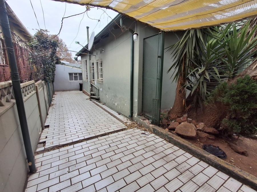 3 Bedroom Property for Sale in Bezuidenhout Valley Gauteng