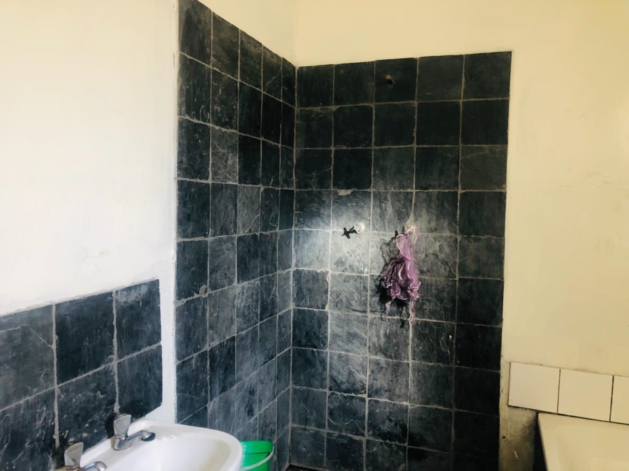 5 Bedroom Property for Sale in Bezuidenhout Valley Gauteng