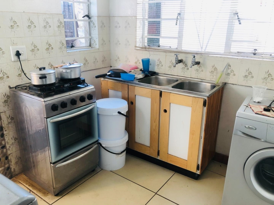 5 Bedroom Property for Sale in Bezuidenhout Valley Gauteng