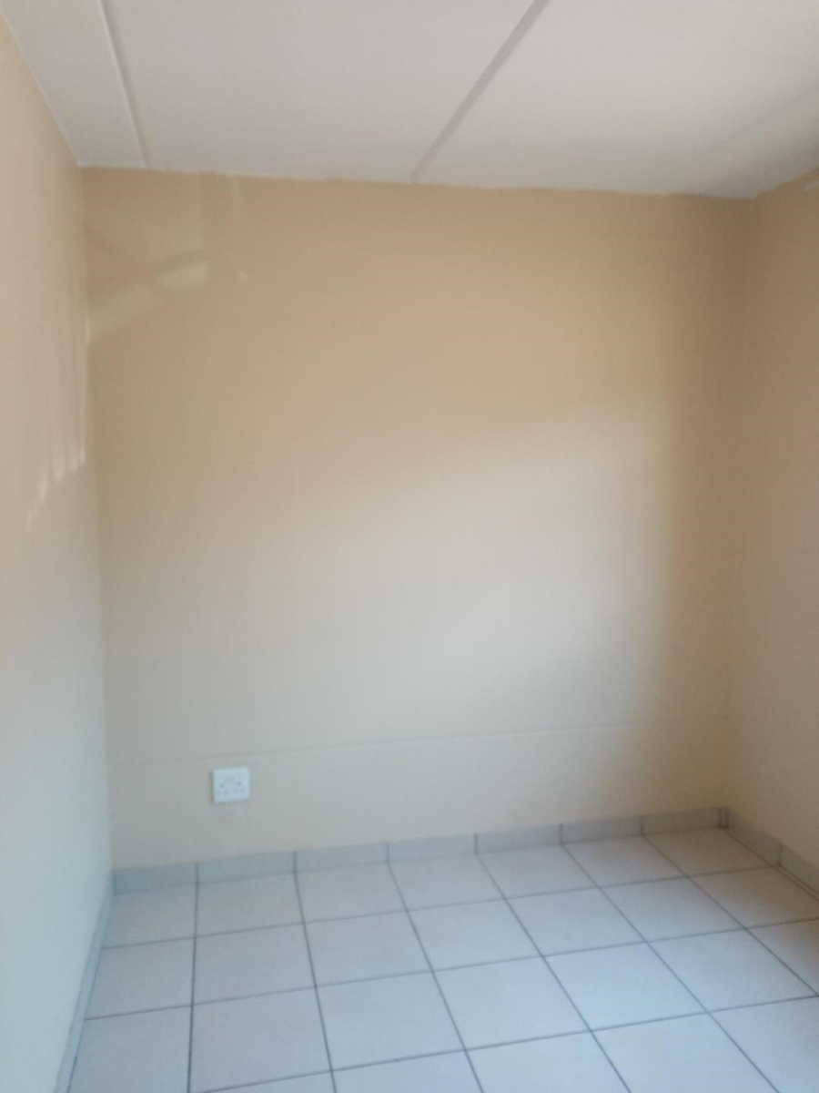 2 Bedroom Property for Sale in Witfield Gauteng