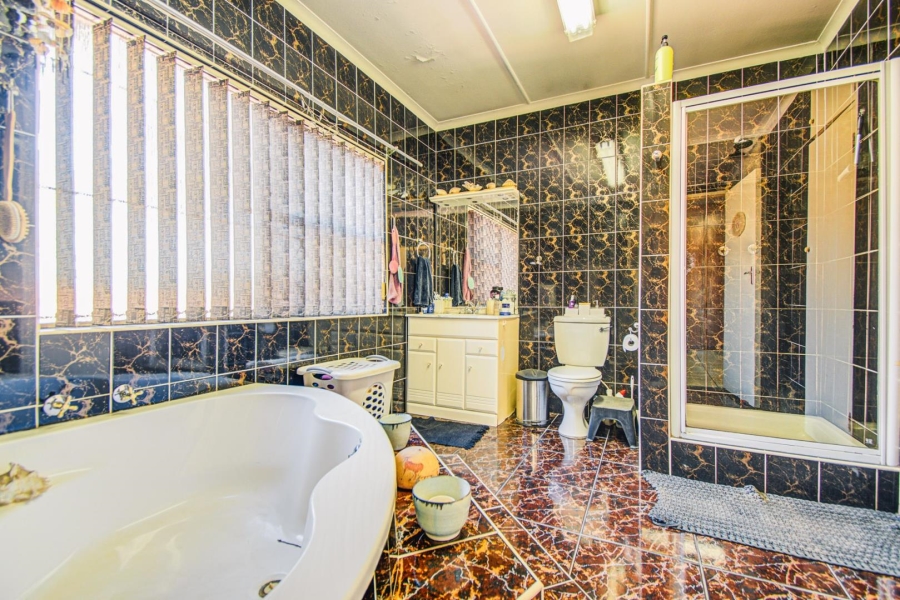 4 Bedroom Property for Sale in Marlands Gauteng