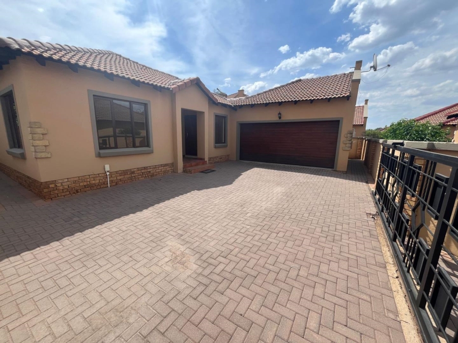 3 Bedroom Property for Sale in Hughes Gauteng